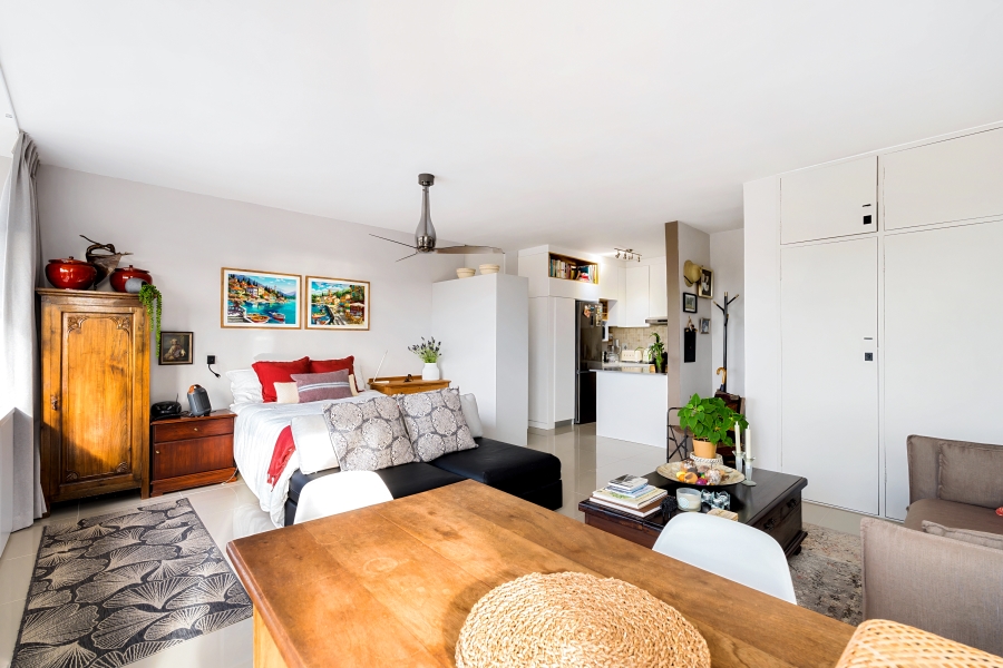 To Let 1 Bedroom Property for Rent in Green Point Western Cape